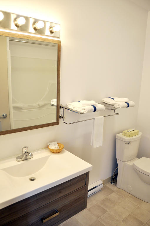 Motel Blanche D'Haberville サン・ジャン・ポール・ジョリ 部屋 写真