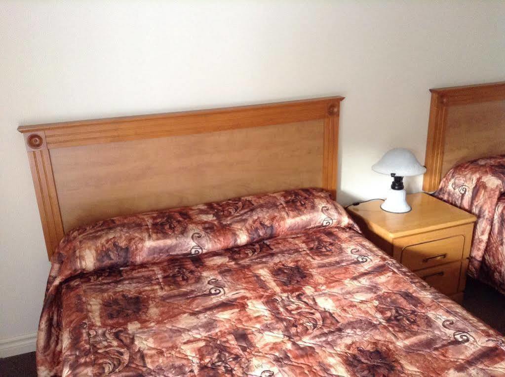 Motel Blanche D'Haberville サン・ジャン・ポール・ジョリ エクステリア 写真